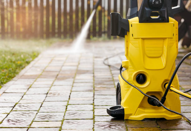 Best Driveway Pressure Washing  in Utica, OH